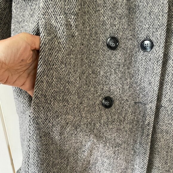 Vintage Noble Fashion Wool Coat Women’s | Herringbone Tweed Long Overcoat Size L - Picture 3 of 10
